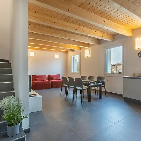 Guesthost - Le Agavi Ferrare