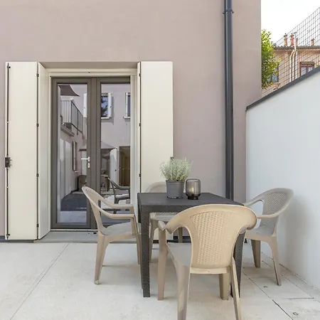 Guesthost - Le Agavi *