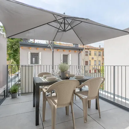 Guesthost - Le Agavi Apartment Ferrara