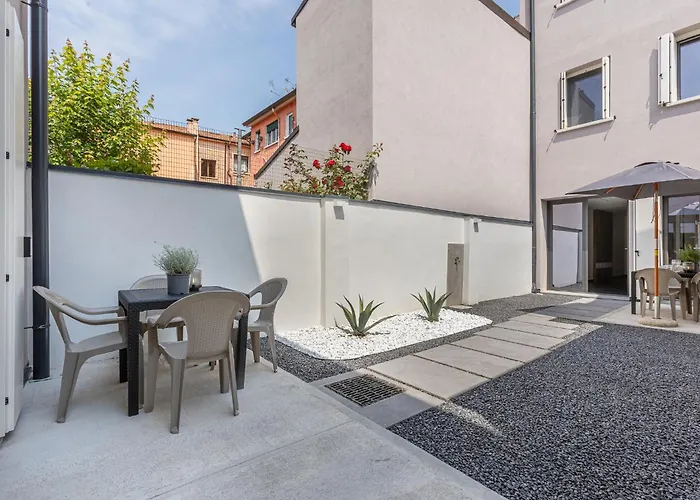 Guesthost - Le Agavi * Ferrara