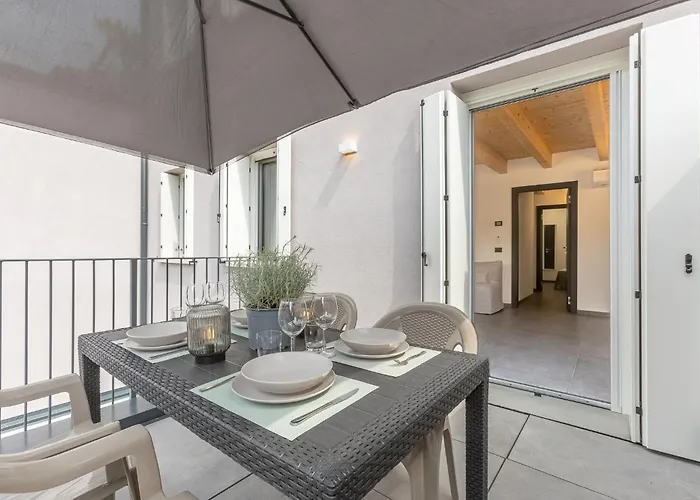 Guesthost - Le Agavi Ferrara