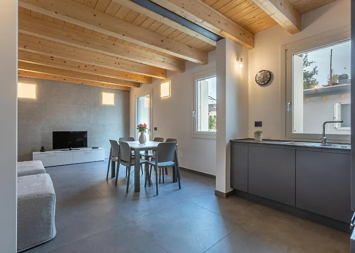 Guesthost - Le Agavi * Φεράρα