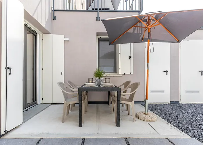 Guesthost - Le Agavi Appartement *